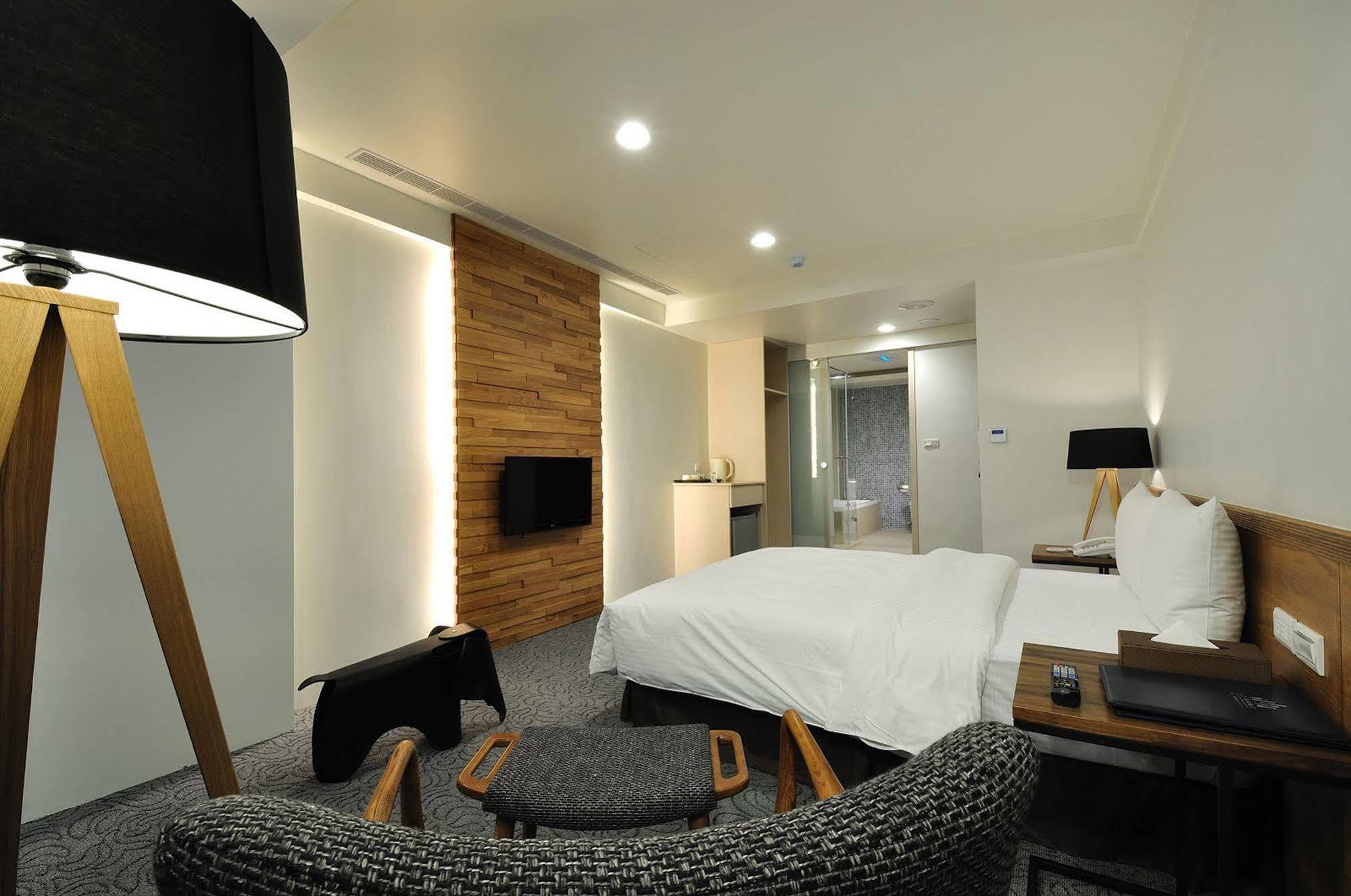 Sun Sweet Hotel Luodong Exterior photo