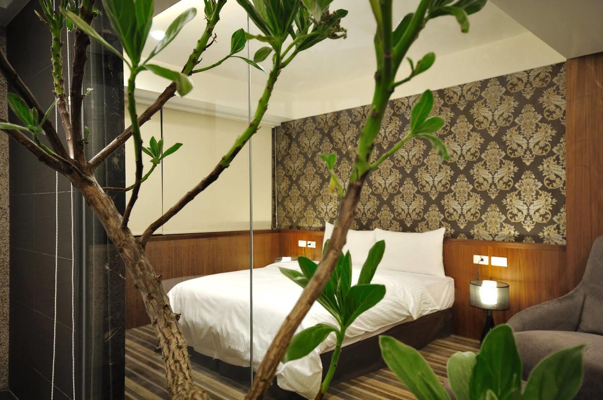 Sun Sweet Hotel Luodong Exterior photo