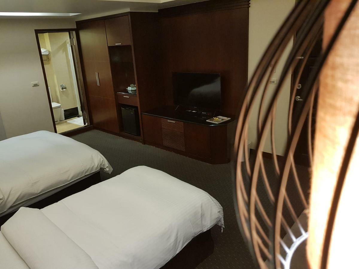 Sun Sweet Hotel Luodong Exterior photo